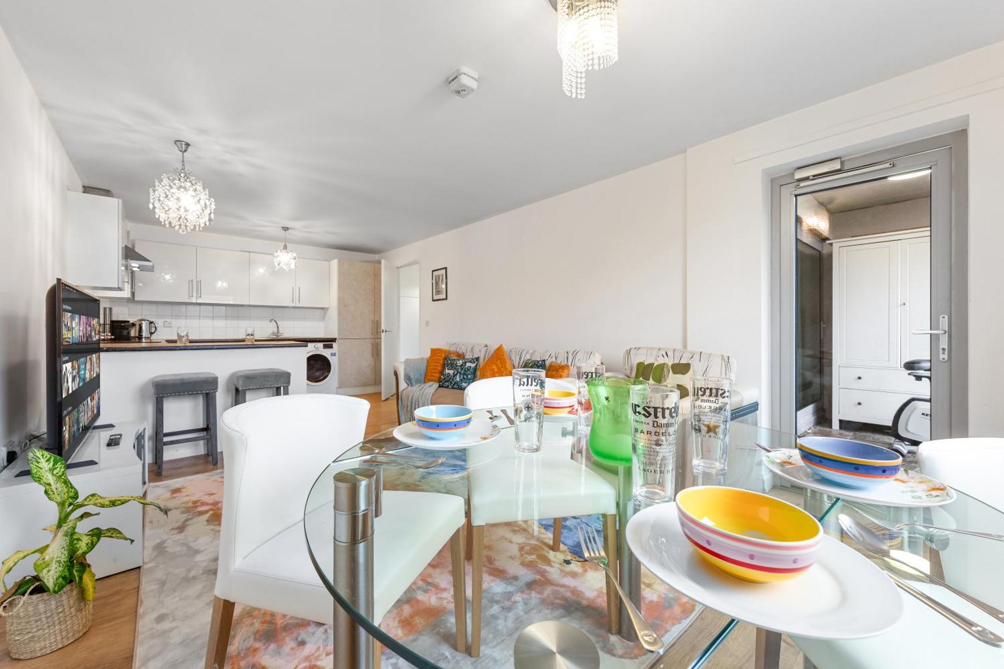 Modern Spacious 1 Bedroom Flat In Camden * Лондон